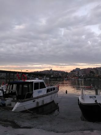 Båtar vid Gyllene hornet.