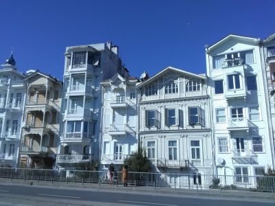 Med utsikt över Bosporen, i Arnavutköy...