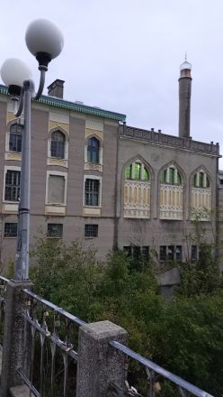 Badhuset i nymorisk stil.