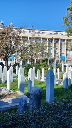 Vid Alipašina-moskén.