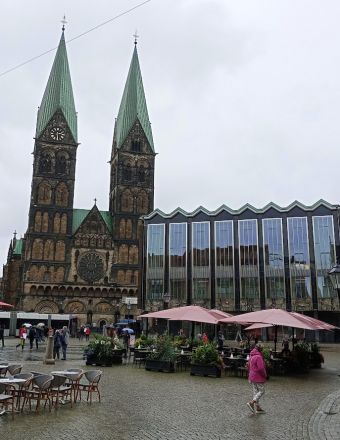 Domkyrkan och Bremische Bürgerschaft.