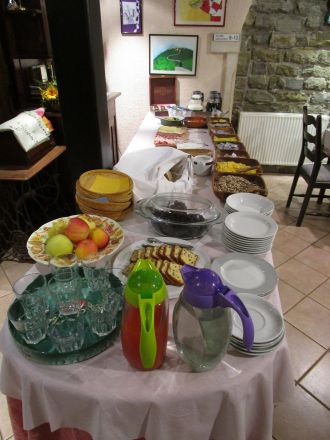 Frukostbuffé på pensionat Val.