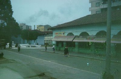 Tidig morgon i Tirana.